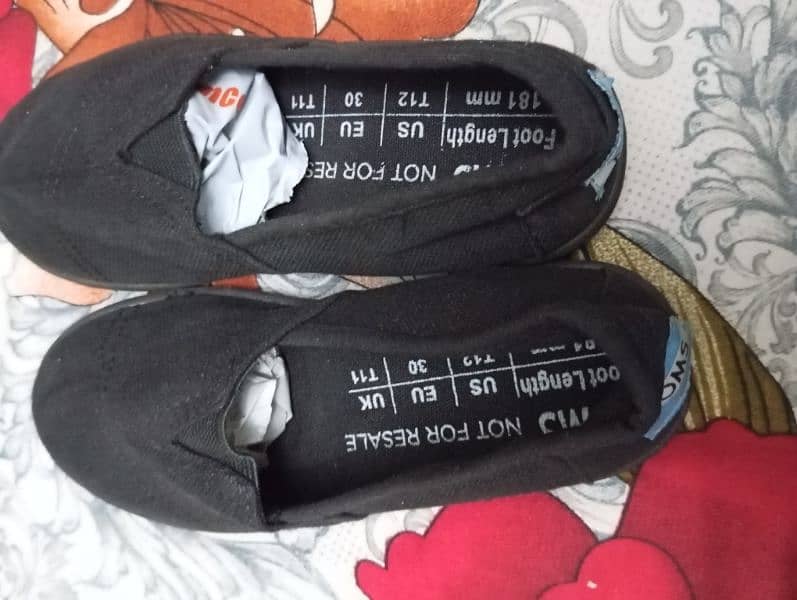 Original New TOMS Canvas Shoes read full add 0