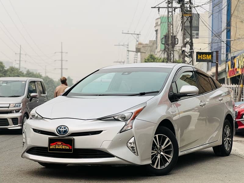 Toyota Prius 2016 3