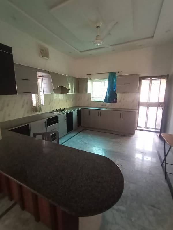 15 Marla Upper Portion Available For Rent 6