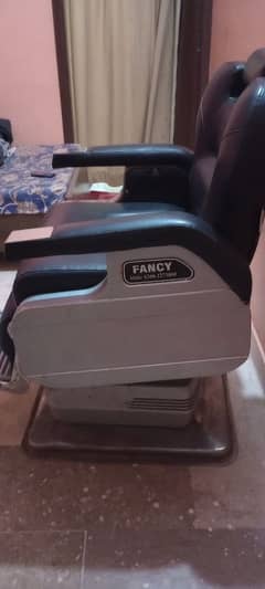 Beauty parlour chair