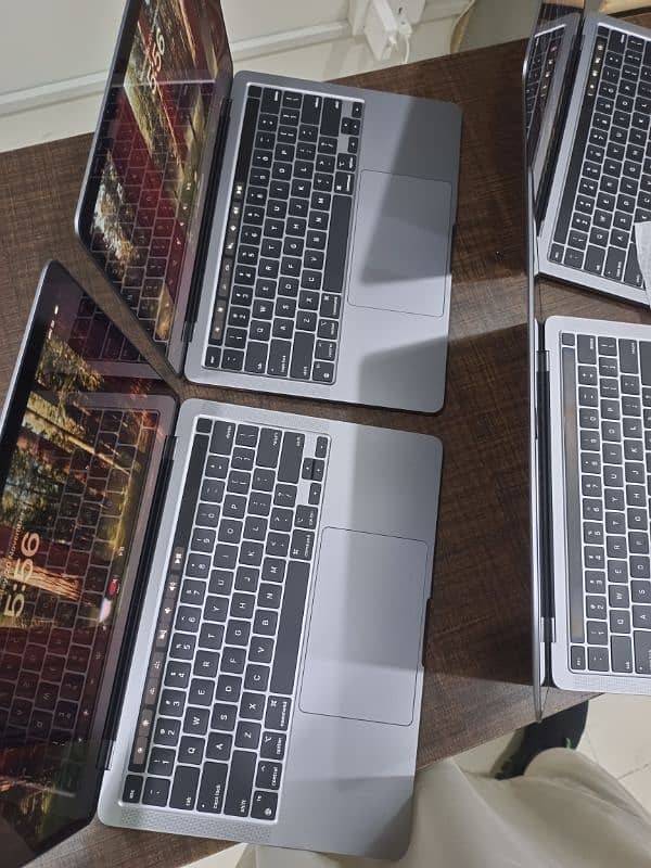 4 UNITS AVAILABLE MACBOOK PRO M1 2020 CTO MODLE 13 TOUCHBAR 16GB 512GB 4