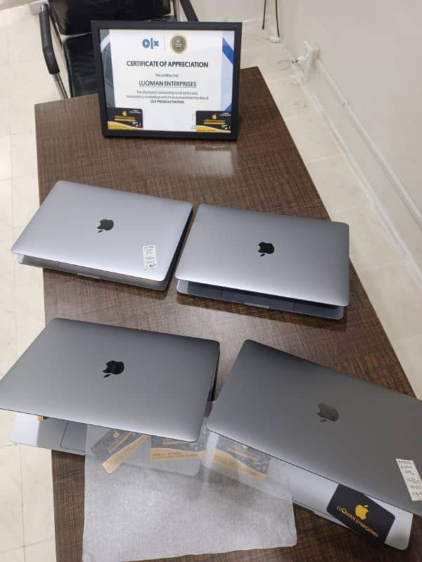 4 UNITS AVAILABLE MACBOOK PRO M1 2020 CTO MODLE 13 TOUCHBAR 16GB 512GB 13