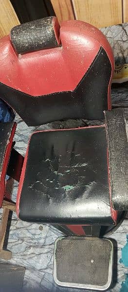 saloon chair for sale 0