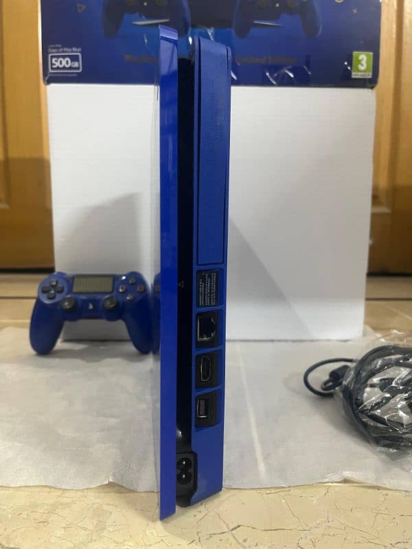 PS4 SLIM LIMITED EDITION 500 GB 3