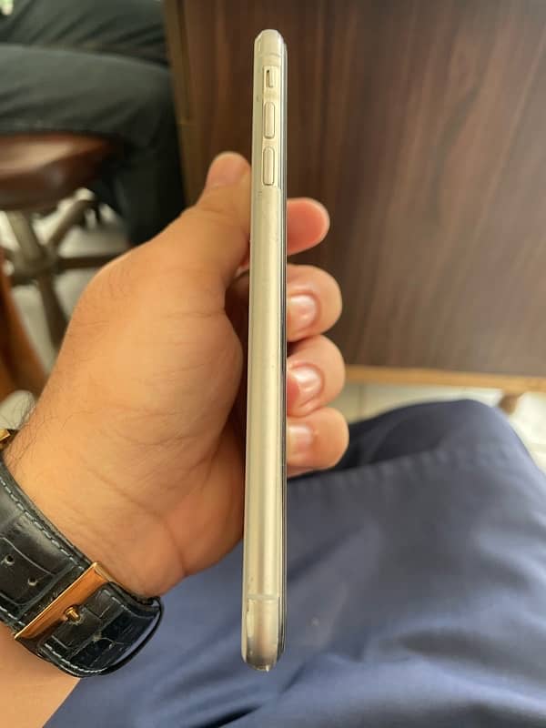 iPhone XS Max 64GB PTA Approved 3