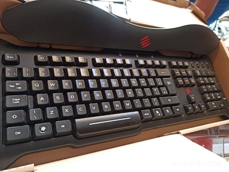 Cyborg v5 BackLight keyboard 3