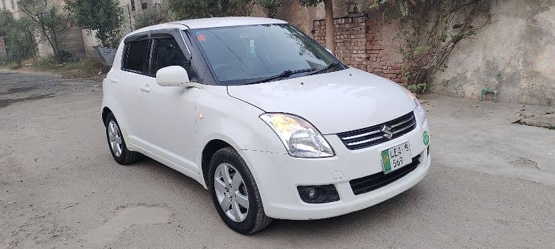 Suzuki Swift 2015 DLX total original paint 11