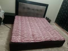 Bed set with side tables