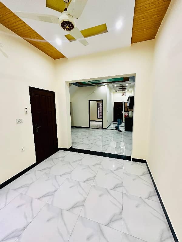 10 marla house available for rent in DHA Rahbar 5