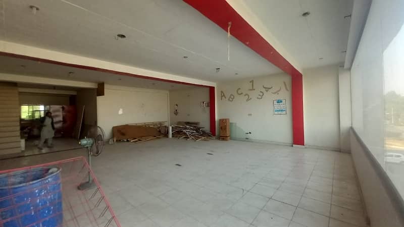 Office available for rent in Valencia Town 1