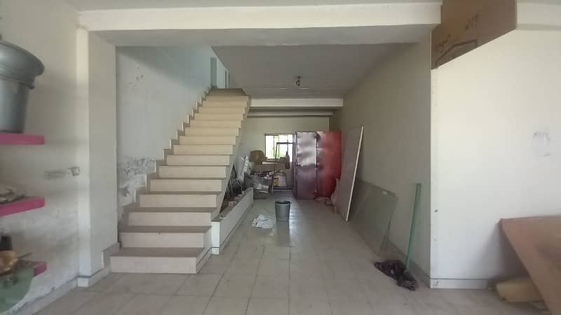 Office available for rent in Valencia Town 5