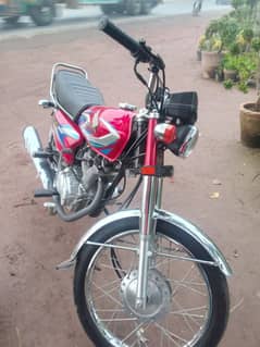 Honda 125 lush condition for sale 03004088701 Whatsapp