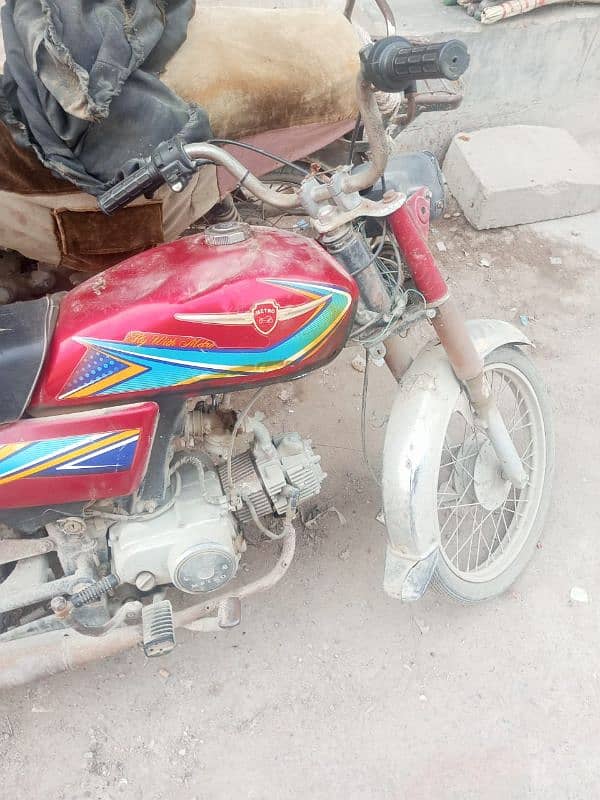 Bike Selling Metro Model 2019. . . Full body Damage 0