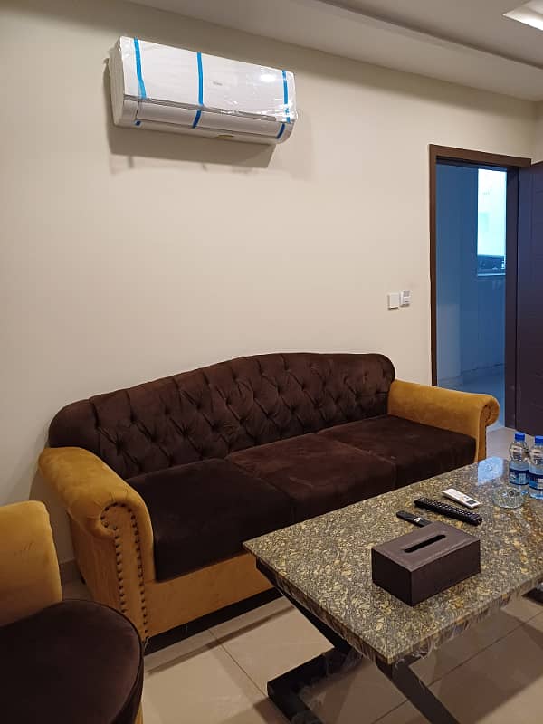 1 BEDROOM FULLY FURNISHED APARTMENT FOR SALE IN BAHRIA TOWN LAHORE 8