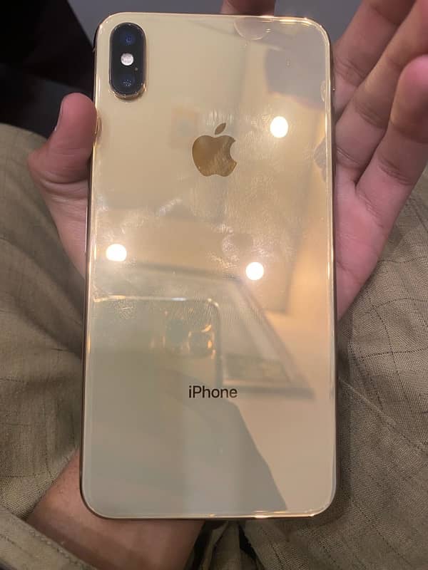 iPhone xsmax 256gb pta golden colour 88% 5