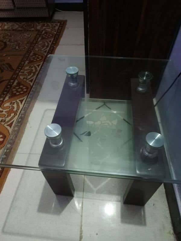 Glass Table Good Condition 1