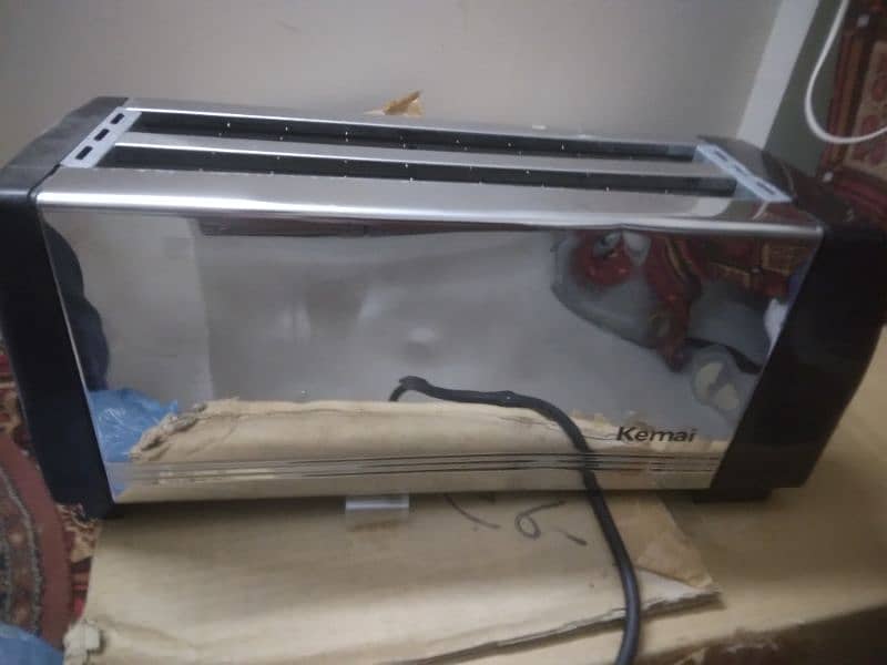 Four Slice Toaster (Kemei Company) 2