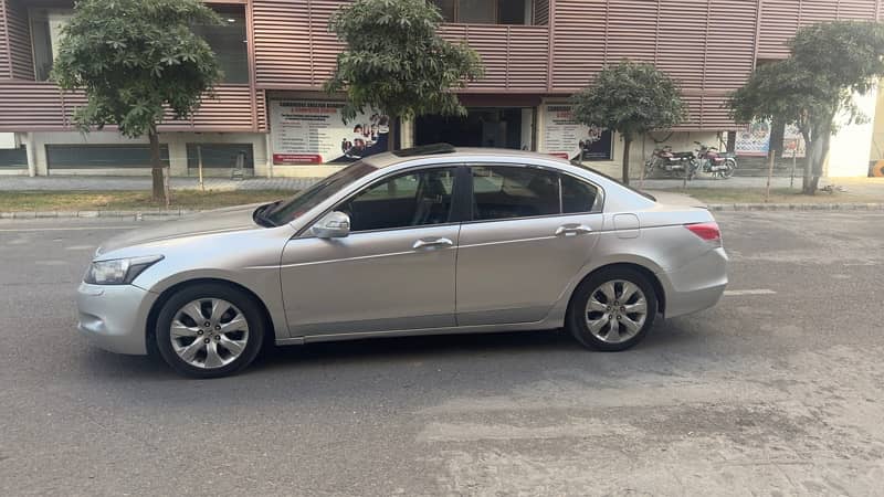 Honda Accord 2009 4