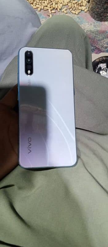 vivo s1 in excellent condition just back change 4GB 128GB 2