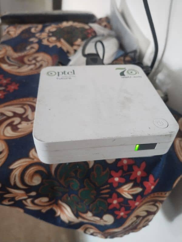 ptcl smart tv android box model hs3 0