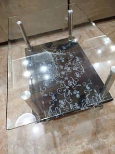 Glass table 10/10 condition