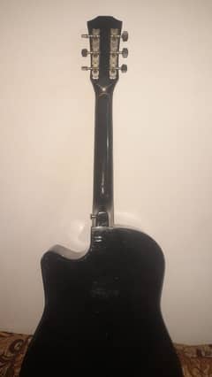 Guiter for sale All ok vip sound black colour bs ak wire cgange hy