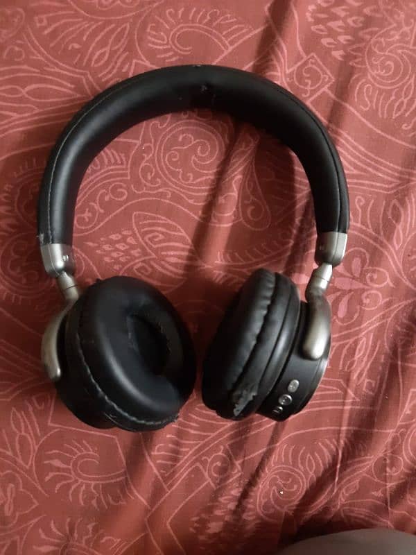 headphones or headset for sale 1