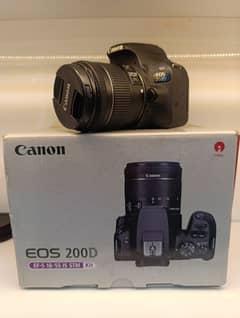 Canon 200D with 18-55mm stm lens box