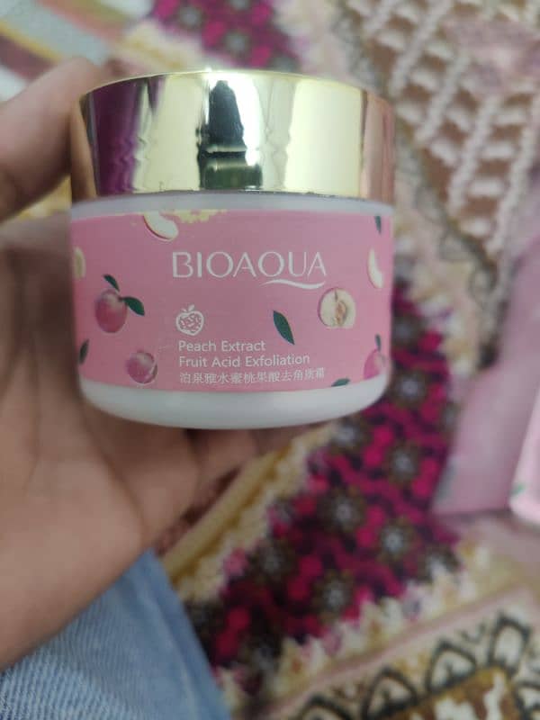 Bioaqua face whitening 0