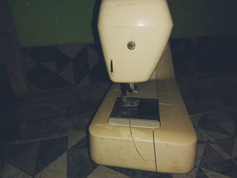 Electric Sewing machine 5