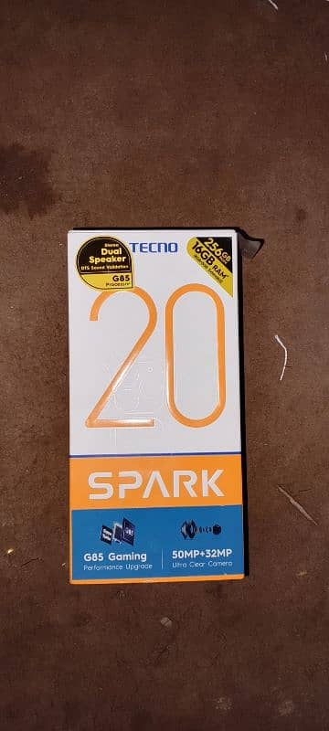 Tecno spark 20 0