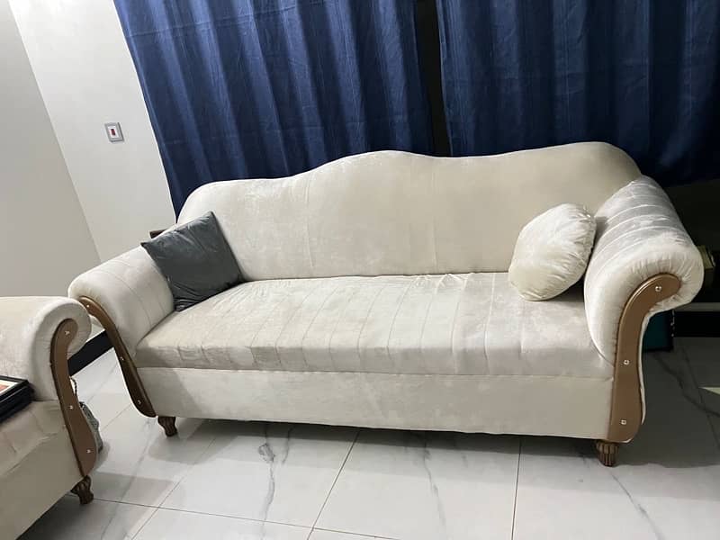 5 seater sofa 0