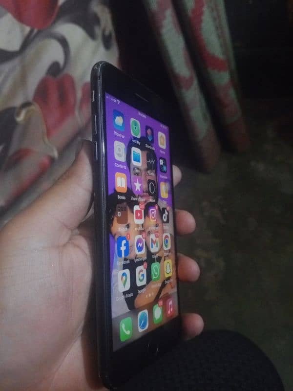 I phone 7plus 128gb 3