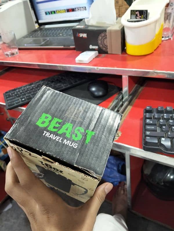 BEAST MUG 450ML NEW CONDITION 8