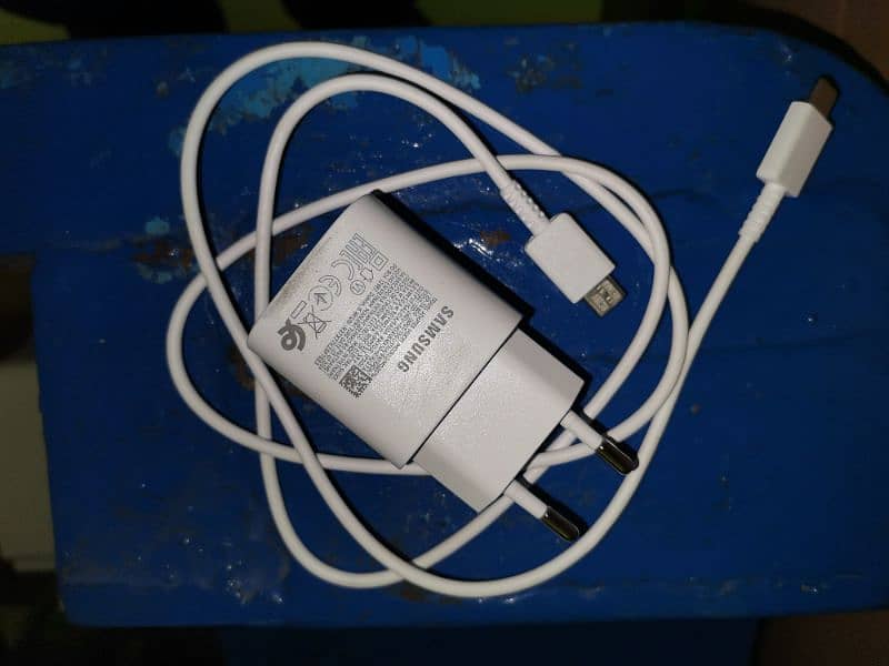 orignal charger Samsung A72 0