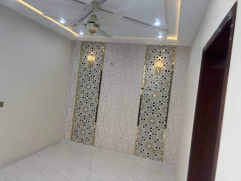 DHA RAHBAR 5 MARLA BRAND NEW ON 100 FT WIDE ROAD HOUSE IS UP FOR RENT 11