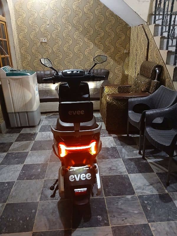 evee gen z scooty brand new 2