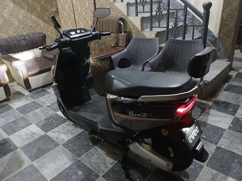 evee gen z scooty brand new 3