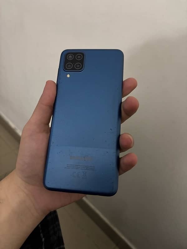 Samsung A12 4/64 gb 9