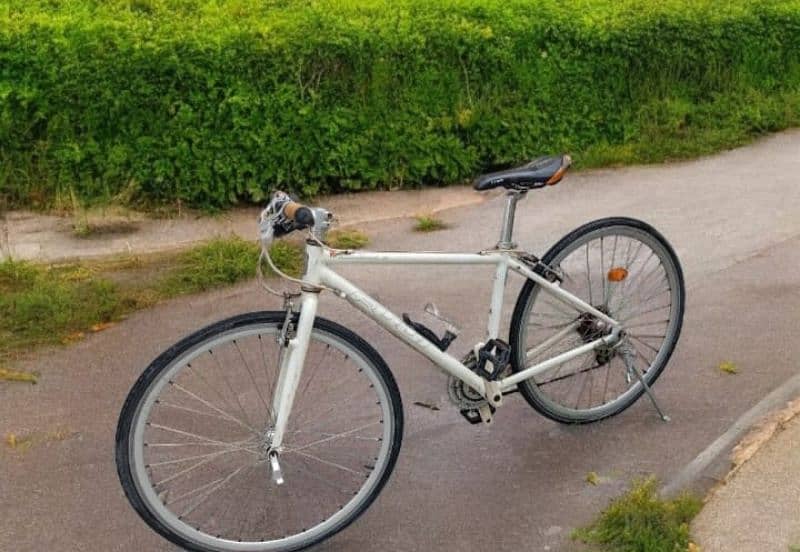 Bicycle for Sale, Hybrid , Imported. Non- Chinese. 1