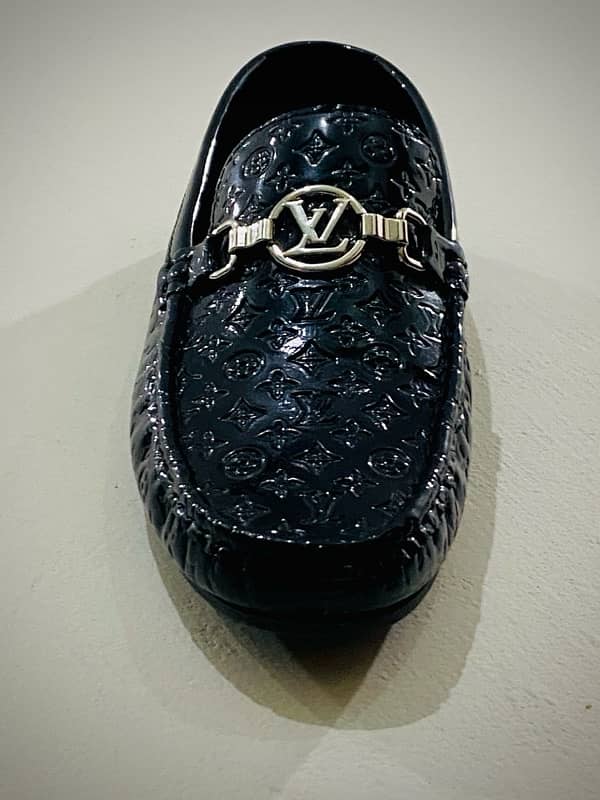 lv shoes And Accessories Available ph 03021439149 2