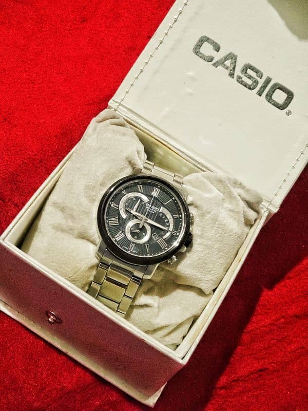 Casio watch with silver black dial 1