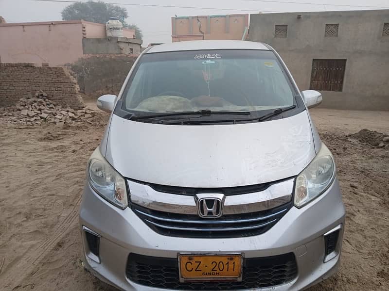 Honda Freed 2014 4