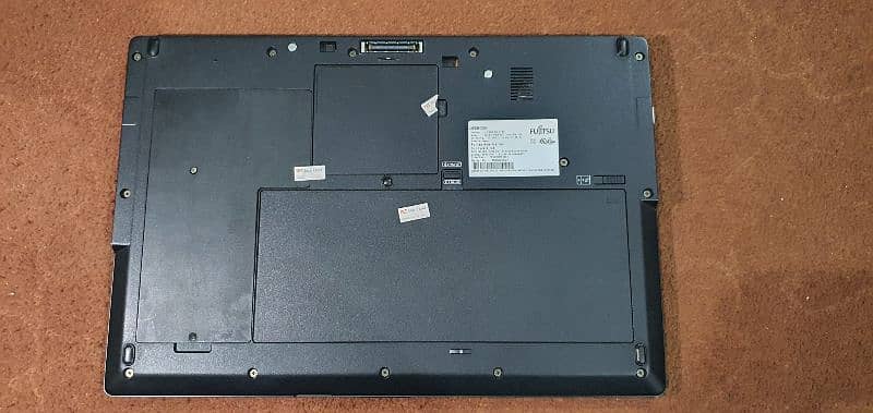 FUJITSU LifeBook U757 i7-7600U 8gb 256gb NVME 4