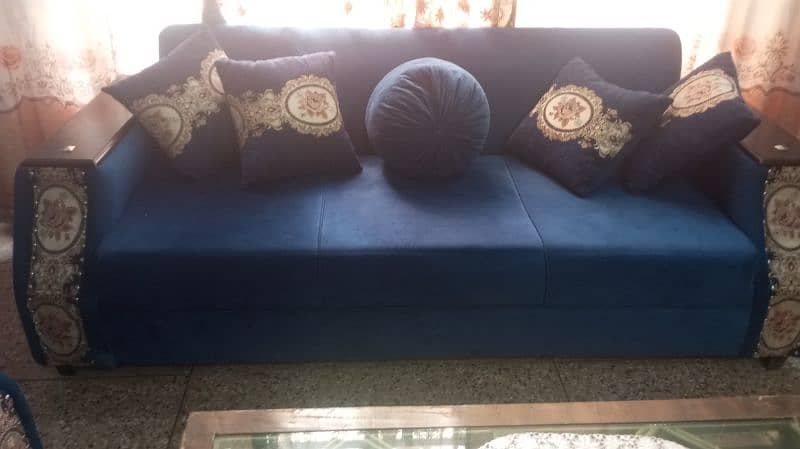 7 Seater sofa 3