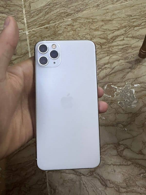 iphone 11 pro max 256gb non pta (iphone 11,12,13,14,15) 1