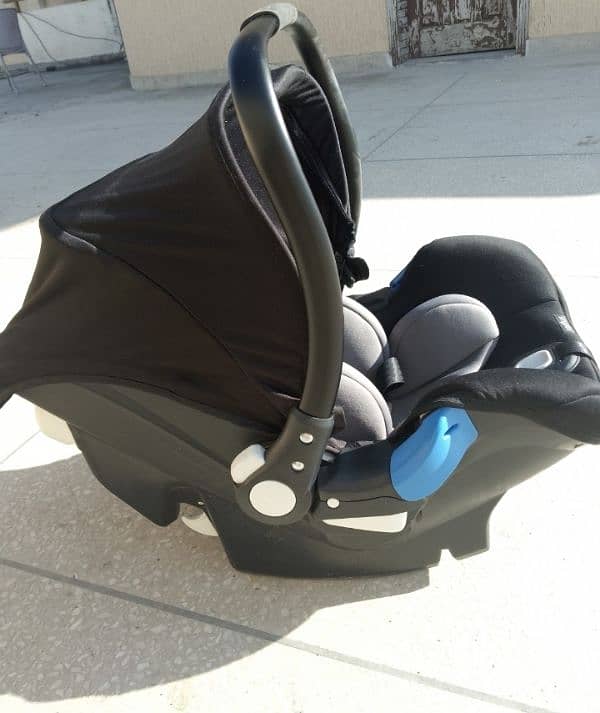 Baby carrycot 0