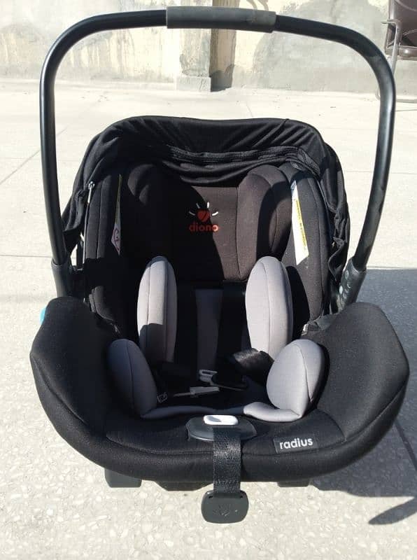 Baby carrycot 2