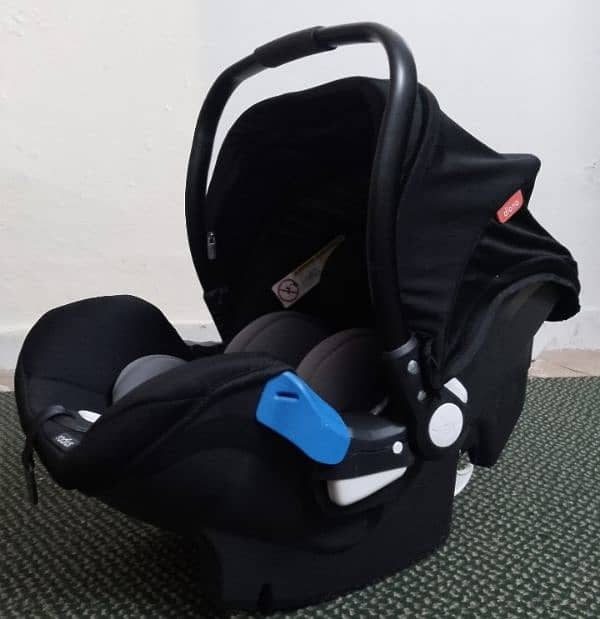 Baby carrycot 3