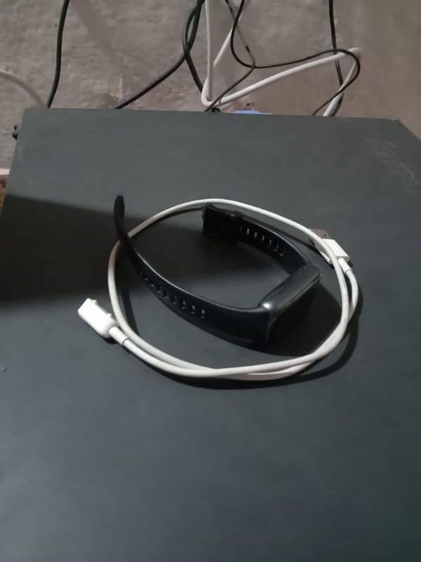 Fitness watch condition 8/10Huawei band 6-980 7